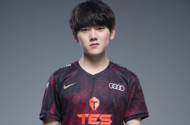 他在场上的 他在场上的