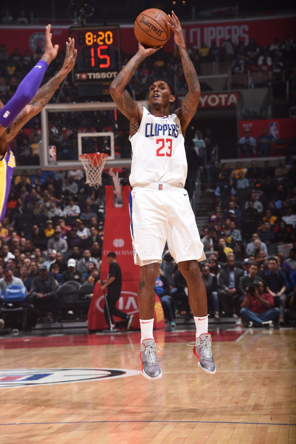 凌驾俱乐部 凌驾俱乐部